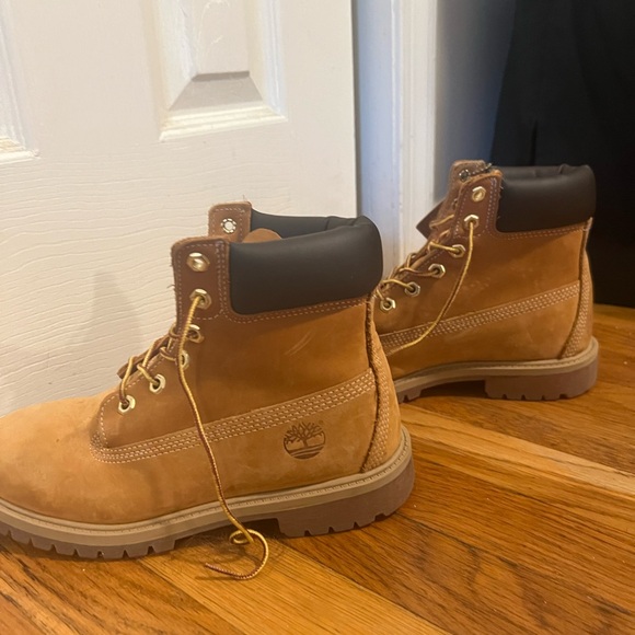 Timberland Boots - Picture 4 of 7